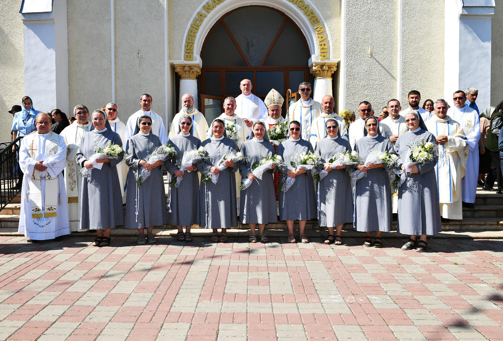 Hălăucești (IȘ) – 8 septembrie 2022. Jubileu de 25 de ani de Profesiune Religioasă în Familia Surorilor Franciscane Misionare de Assisi